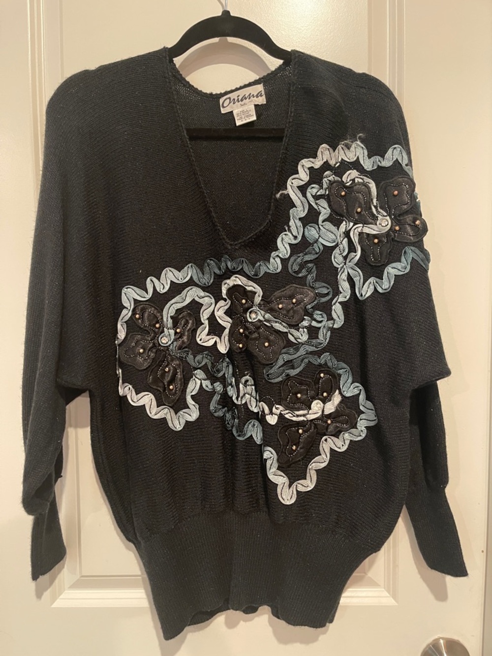 Black vintage V-Neck Embellished Sweater - Picture 3 of 4